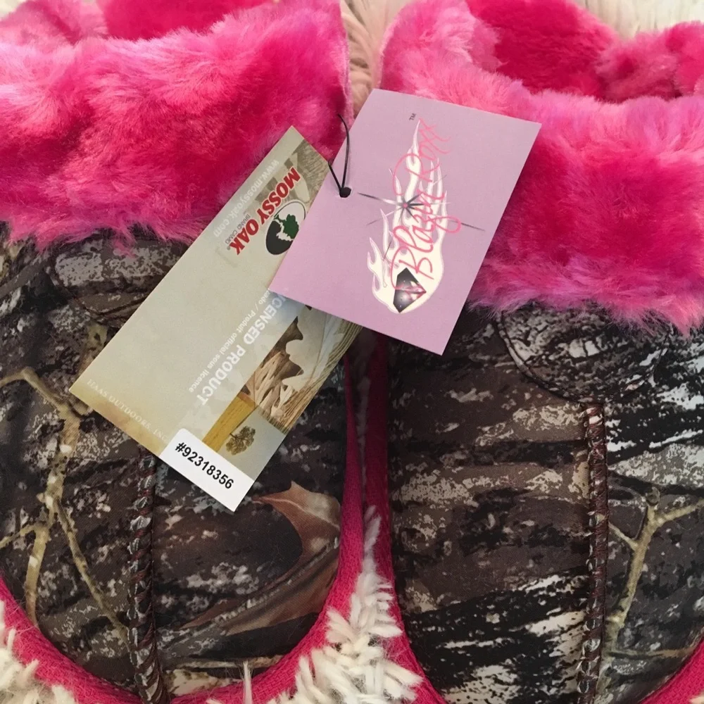 BLAZIN ROXX Hot Pink Mossy Oak Camo Slippers